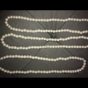 Never been worn clean bead necklesses 3 set cute
